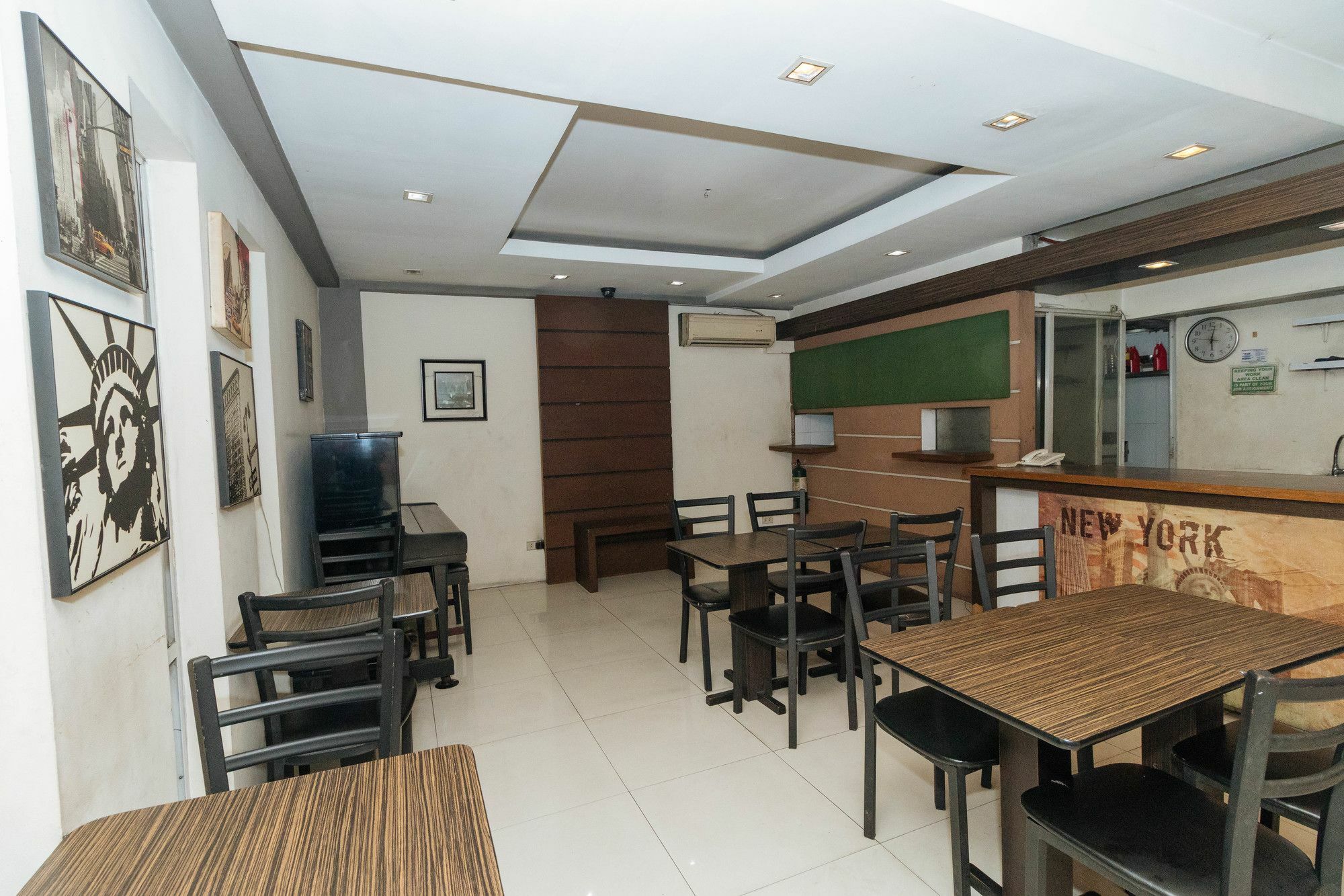 Reddoorz Near Quezon City Circle Exterior photo