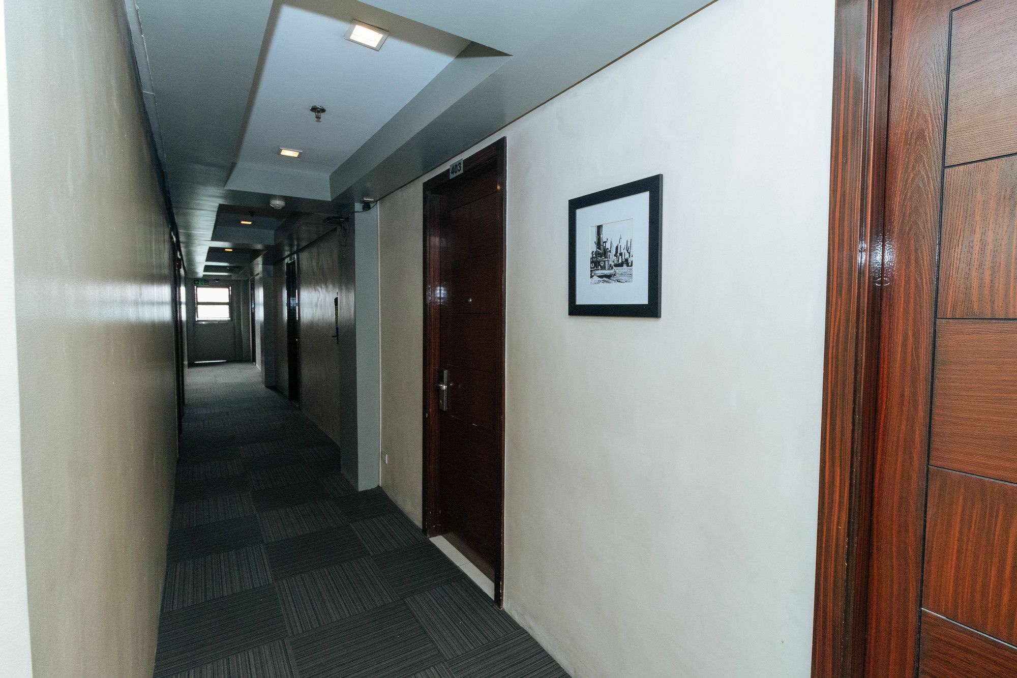 Reddoorz Near Quezon City Circle Exterior photo