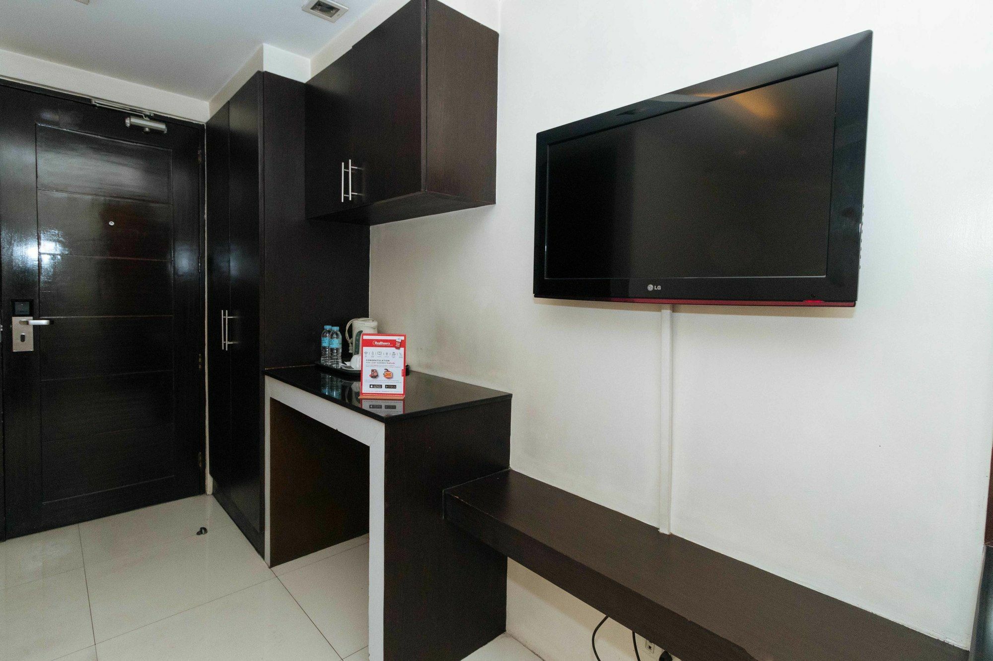 Reddoorz Near Quezon City Circle Exterior photo